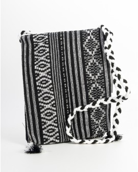 Bolso artesanal tipo alforja - Modelo en blanco y negro - Doble bolsillo con flecos con referencia FAL- bolso alforja al negr...
