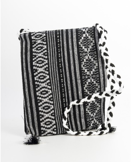 Bolso artesanal tipo alforja - Modelo en blanco y negro - Doble bolsillo con flecos con referencia FAL- bolso alforja al negr...