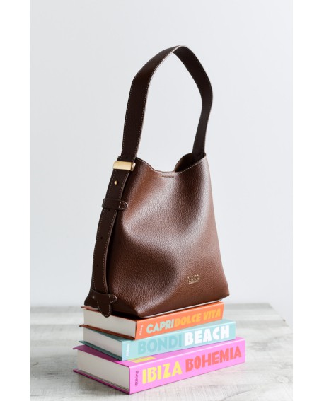 Bolso hobo Noco mediano marrón piel vegana con referencia NOC-2525661M y un precio de 49,15 € de la sección Bolsos de mujer