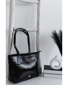 Bolso shopper Noco charol negro hebillas con referencia NOC-2525611N y un precio de 56,40 € de la sección Bolsos de mujer
