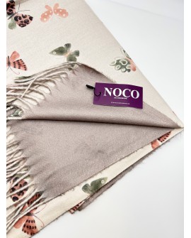 Pashmina mariposas beige – Noco Complementos con referencia NOC-P25220 B y un precio de 21,50 € de la sección Pañuelos y gorr...