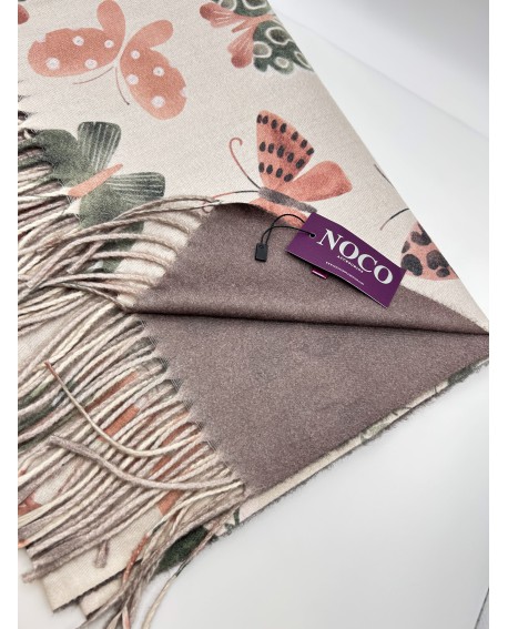 Pashmina mariposas taupe – Noco Complementos con referencia NOC-P25220 T y un precio de 21,50 € de la sección Pañuelos y gorr...